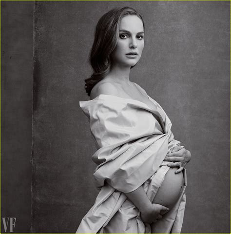 Natalie Portman Shows Bare Baby Bump in Stunning 'Vanity Fair' Image ...