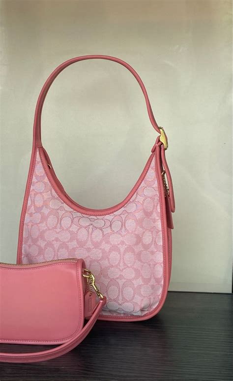 Arriba 104+ imagen pink coach purse vintage - Abzlocal.mx