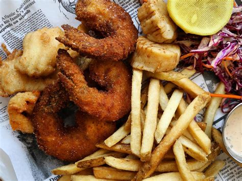 Best Seafood Restaurants In Boston: 10 Worth Shell-ebrating