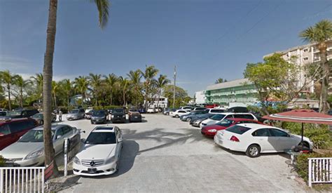 Parking at Fort Myers Beach | Visit Fort Myers Beach