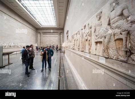 Parthenon frieze hi-res stock photography and images - Alamy