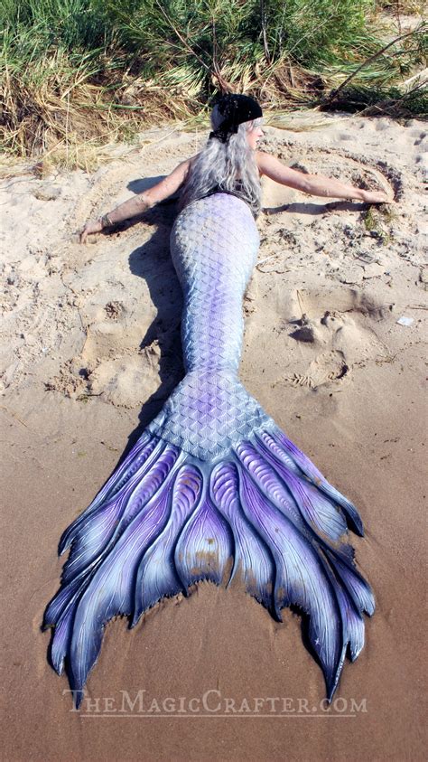 Real Life Mermaid: Click to watch Videos of mermaids swimming in the ...