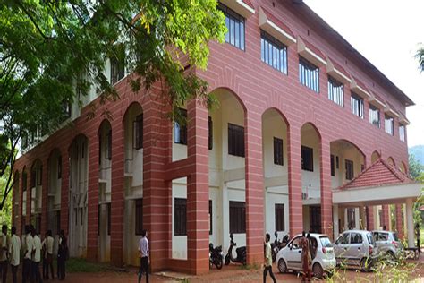 UCE Thodupuzha: Admission, Fees, Courses, Placements, Cutoff, Ranking