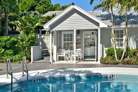 10 Small Beach Cottage Rentals in Florida | Beach cottage rentals ...