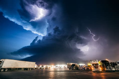 Mike Hollingshead Storm Chasing Photography | The Coolector