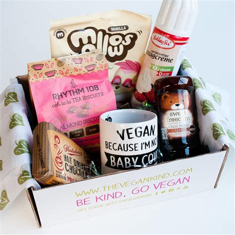 New Edition! Luxury Vegan Hot Chocolate Gift Box - TheVeganKind Supermarket