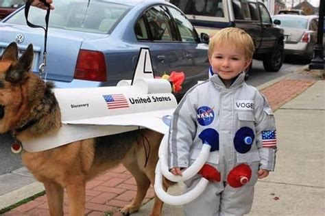 The Best Astronaut Costumes. | Dog space costume, Space shuttle costume, Dog halloween