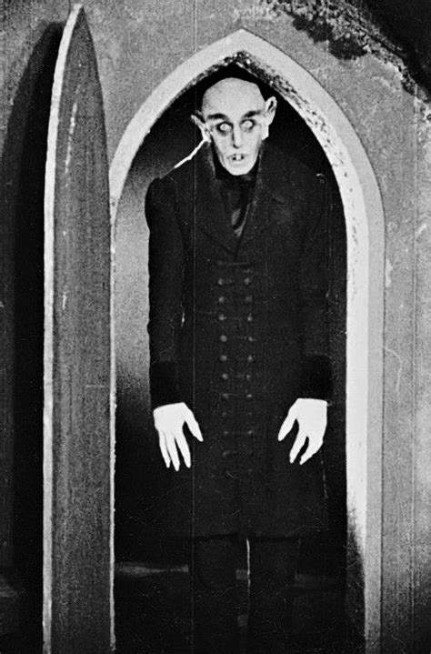 Nosferatu (1922) | Horror, Monster photos, Vintage horror