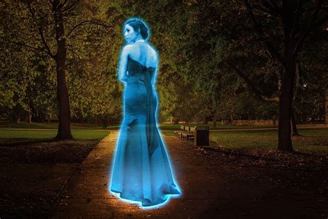 Hologramme : les artistes revivent en concert - EVENEMENT.COM