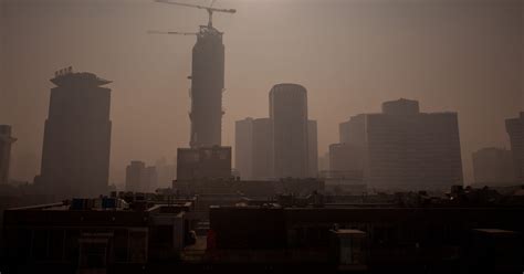 Air pollution in Beijing goes off the index