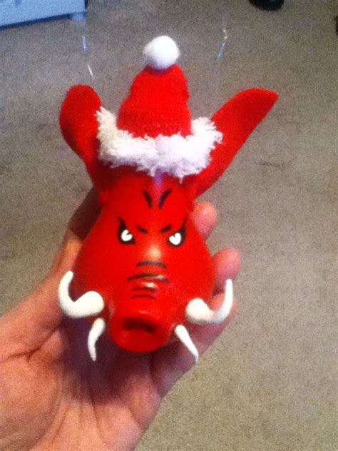 Arkansas Razorback lightbulb Christmas ornament | Поделки