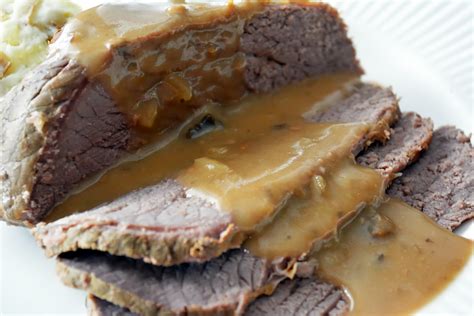 Ladybug's Landing: Easy Slow Cooker Roast Beef & Gravy