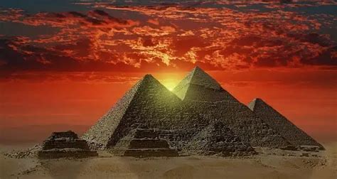 100 Facts About Pyramids of Giza: Unveiling Ancient Architecture