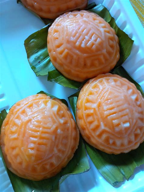 Life Is An Illusion: Steamed Glutinous Rice Flour Cake (Angku Kuih)