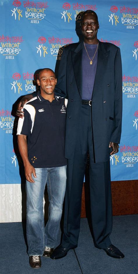 NBA Legend Manute Bol's 7th-Grade Son Is 6-Foot-5 - Business Insider