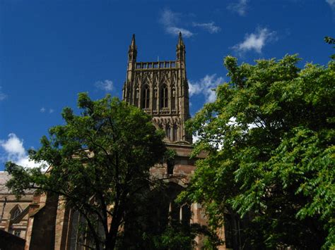 Worcester with Woosug: Sunday Services at Worcester Cathedral