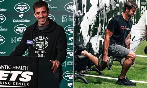 Daily Mail US on Twitter: "Aaron Rodgers is ripped and raring to go as he shows off his muscles ...