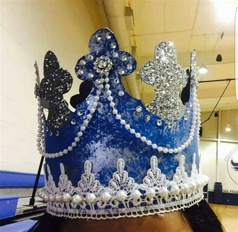 Pin by Kaylee Lozano on Senior Year!! | Senior crowns, Burger king crown, Senior year diy