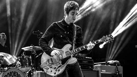 Noel Gallagher to Sell Guitars, Amps Used on Tour With Oasis – Rolling ...