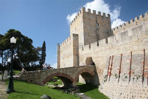 Castelo de Sao Jorge - Lisbon | Portugal Travel Guide Photos