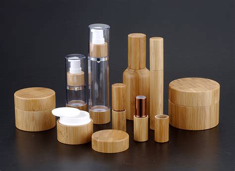 How To Choose Eco-Friendly Plastic Containers For Your Cosmetic Products