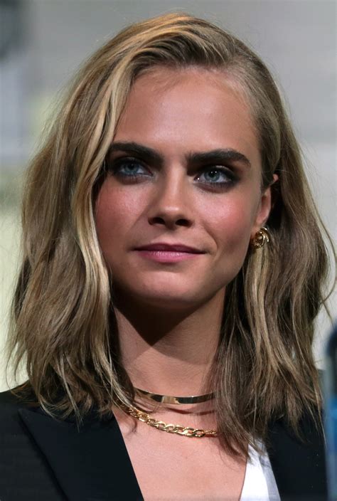 Cara Delevingne - Wikipedia