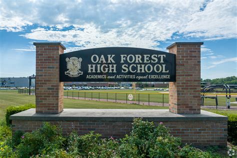 Oak Forest High School, Rankings & Reviews - Homes.com