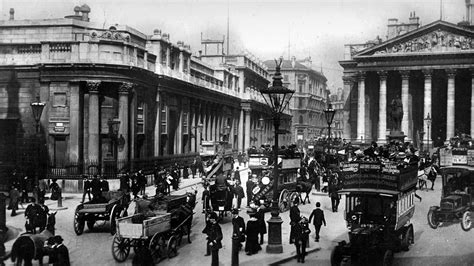 Photos from the Bank of England's vaults - BBC News