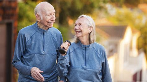 8 Best Activities and Sports Seniors Will Enjoy | 12Oaks Senior Living