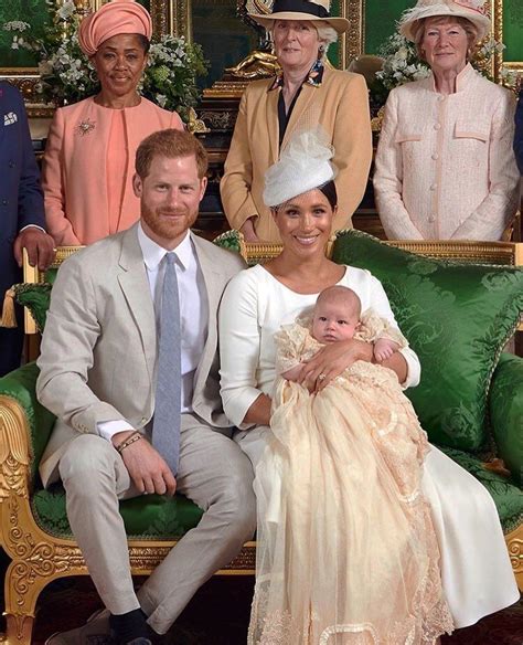 Meghan Markle on Instagram: “A closer view of Meghan, Harry and Archie! 👋🏽💕” | Christening ...