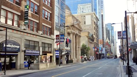 Downtown Yonge Street | Yonge street, Downtown toronto, Street