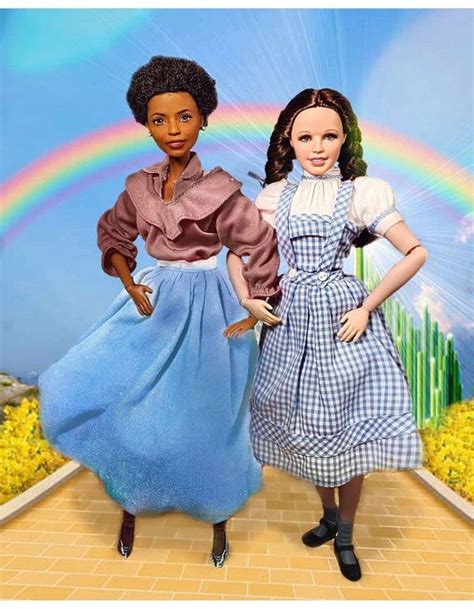 Diana Ross and Judy Garland as Dorothy in The Wiz and The Wizard Of Oz ...