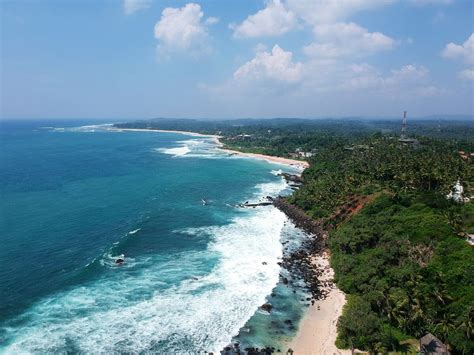 13 Best Beaches in South Sri Lanka for Lounging, Surfing and Swimming ...