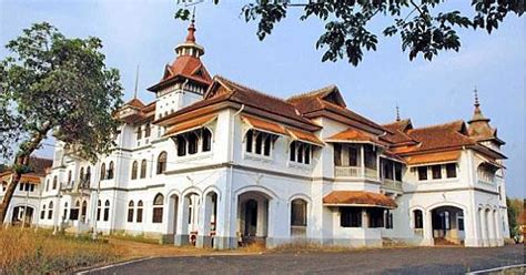 Kowdiar Palace - historical residence of Travancore rulers