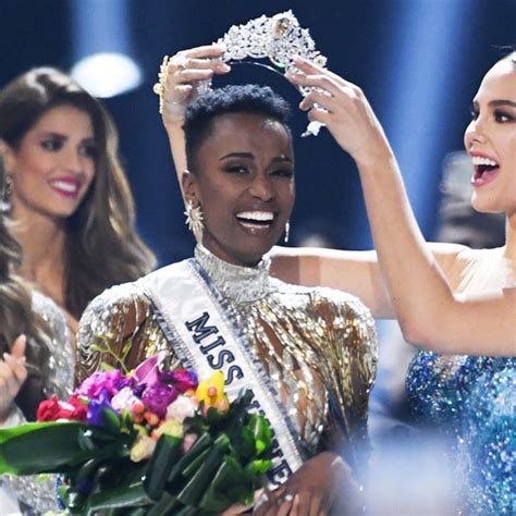 Miss South Africa Zozibini Tunzi Is Crowned Miss Universe 2019 - E! Online