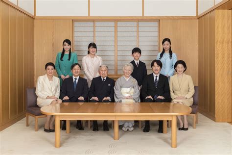 Emperor Akihito and Empress Michiko pose with their family members ...