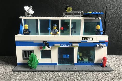 LEGO IDEAS - Lego Police Station Moc