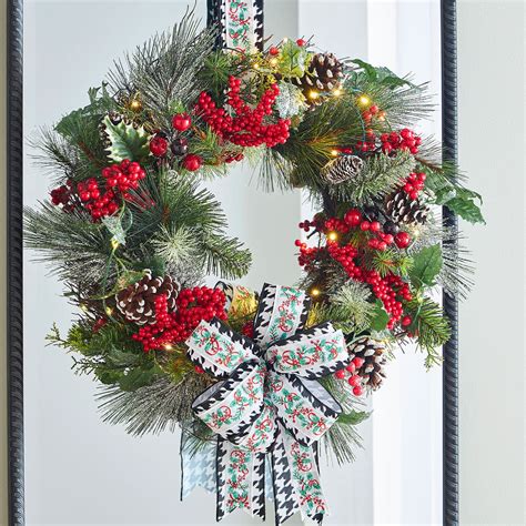 Lit Mistletoe Wreath | Projects | Michaels