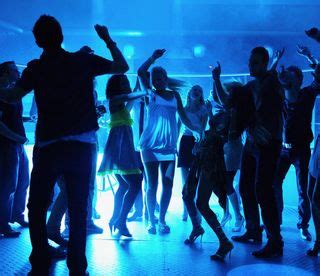 7 Middle School Dance Themes - ItsElementary Blog