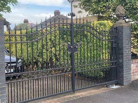 Driveway metal Gate , Double sided gate , sliding gate any size any ...