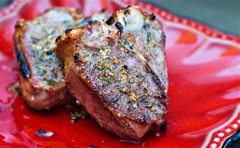 Lamb Chops with Garlic-Rosemary Sauce – The Comfort of Cooking