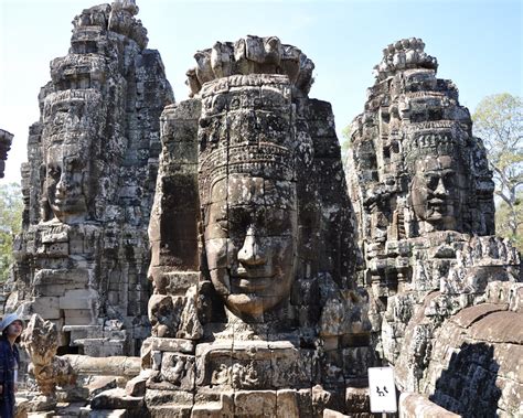 The Mysterious Smiling Faces Of Bayon Temple - Focus Asia Travel