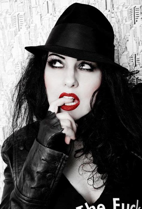 Tairrie b | Beautiful people, Musician, Beautiful