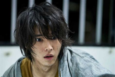 5 Drama yang Dibintangi Kento Yamazaki, Ada Alice in Borderland