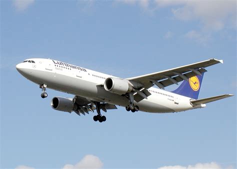 File:Lufthansa.a300b4-600.d-aiak.arp.jpg - Wikimedia Commons