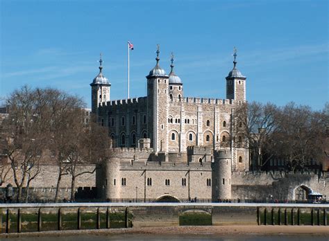 The Tower of London Historical Facts and Pictures | The History Hub