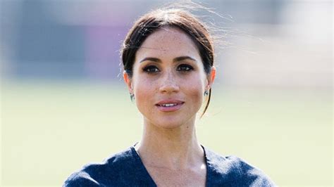 Meghan Markle Dad Interview: Thomas Said He's "Cut off" From Royal ...