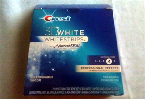 With A Side of Jess: Crest 3D Professional Effects Whitestrips - Day 20 - Multi-Part Review