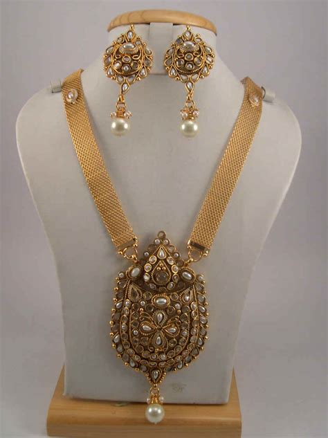 Antique Jewelry Necklace Sets