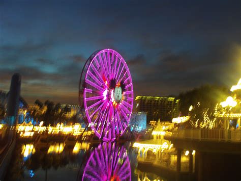 Ferris Wheel At California Adventure Land | California adventure ...